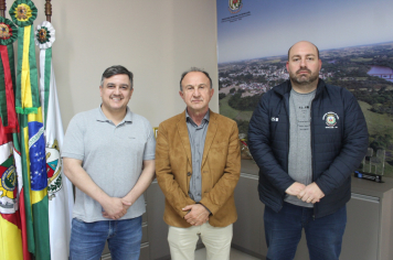 Executivo recebe a visita do Dr. Douglas Uggeri
