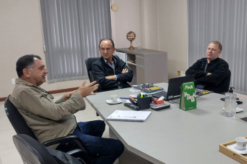 Prefeito Sartori recebe o prefeito de Vitória das Missões