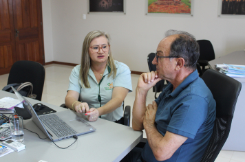 Executivo recebe representante da CREDISOL