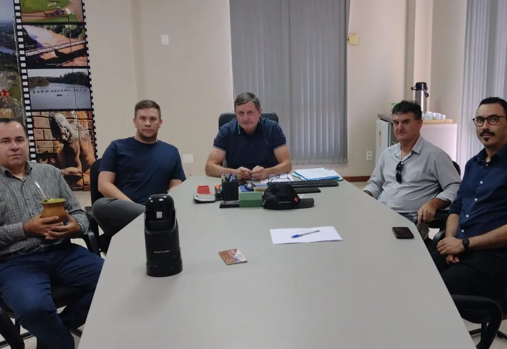 Prefeito Ico Kusler recebe comitiva da Câmara de Vereadores de Eugênio de Castro 